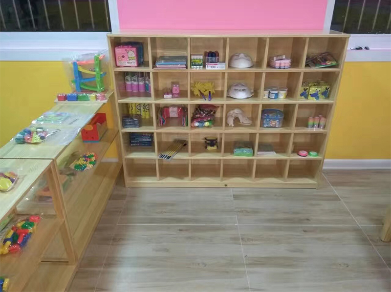 原木玩具柜