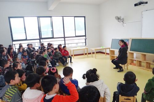 高标准推进幼儿园建设